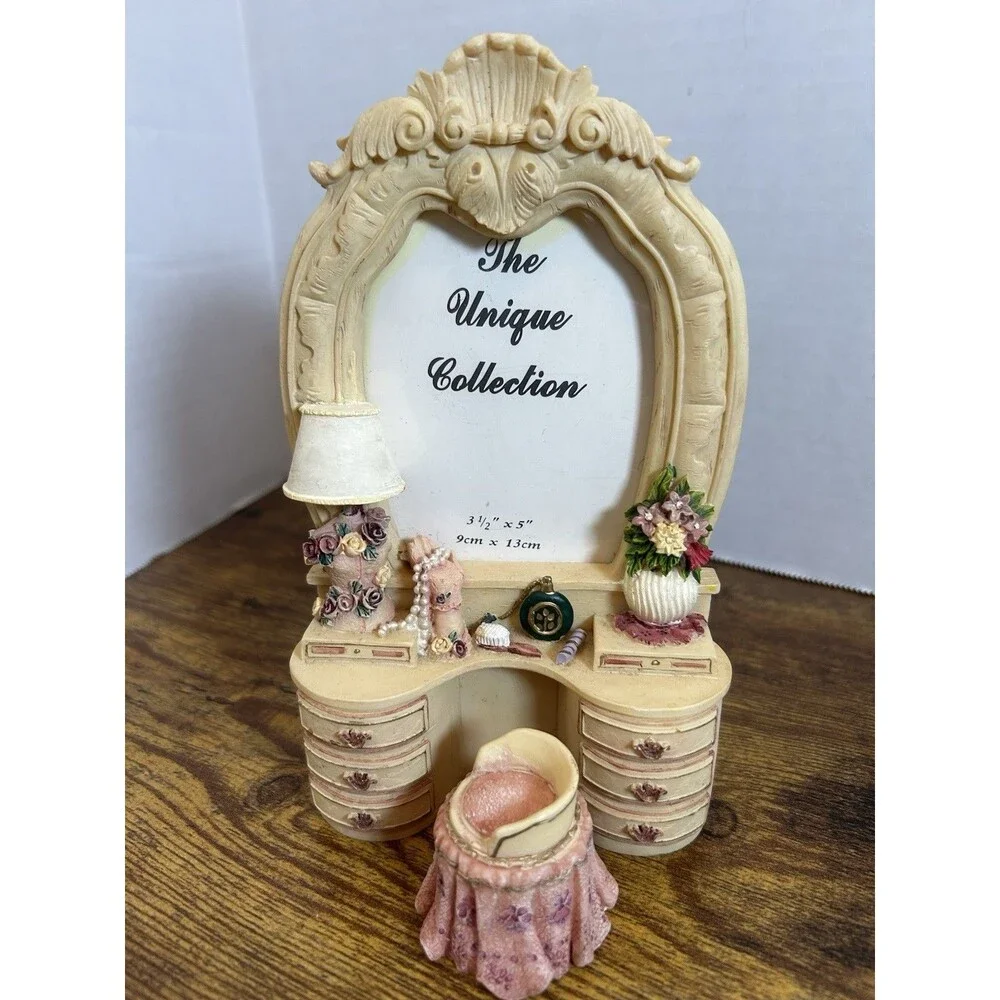 Vintage Victorian Vanity Dressing Table Photo Frame Miniature Decor Pink Floral